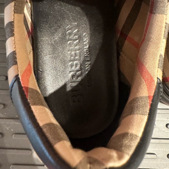 Burberry sneakers. - Picture 4 of 6